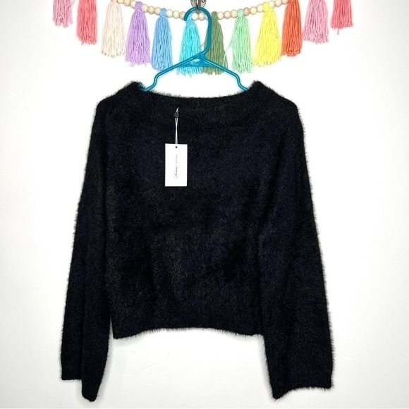 Lover + Friends Black Bell Sleeve Eyelash Pullover Fuzzy Black Sweater Size XXS - Picture 4 of 16